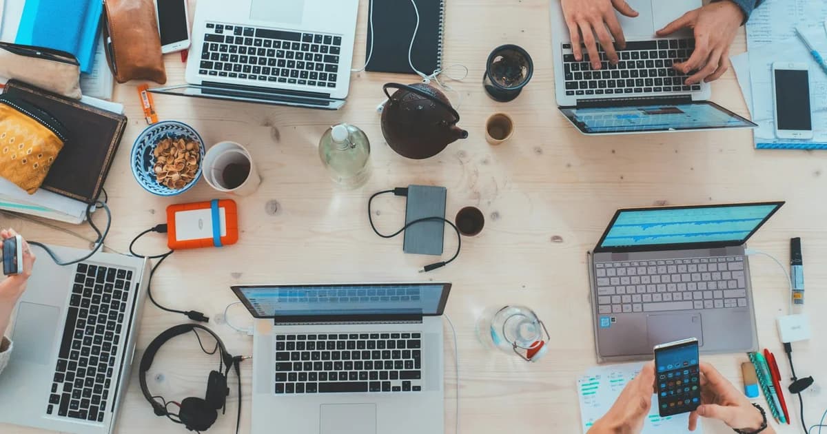 AI-Native Solo Founder Startups: Scaling a 7-Figure Business with Zero Full-Time Employees